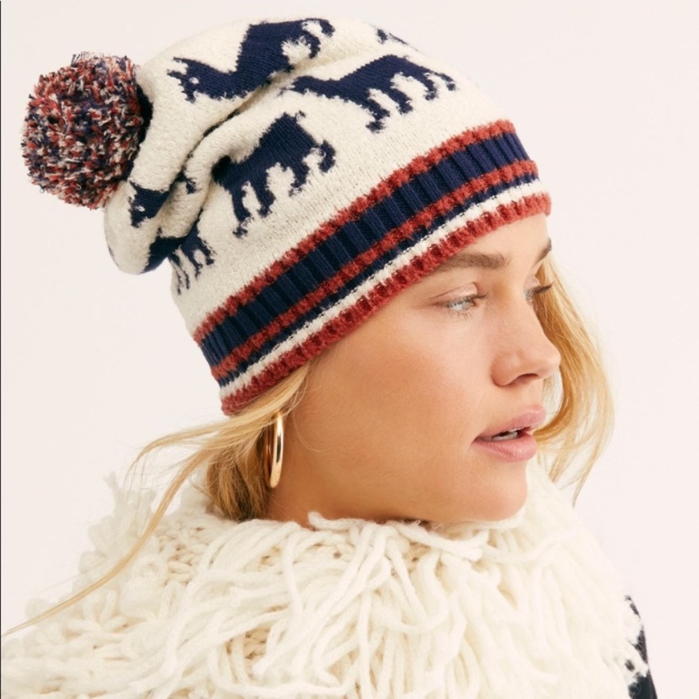 NEW FREE PEOPLE Alpaca My Bags Pompom Beanie